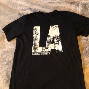 Black and white shirt L it can be for male or female